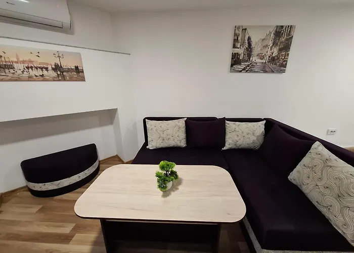 アパート Charm 3 ルセ